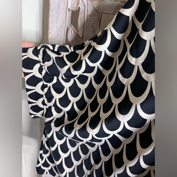 NWOT EE Some Black and Cream Patterened Oversized Button Down Blouse Sz L - Picture 7 of 9